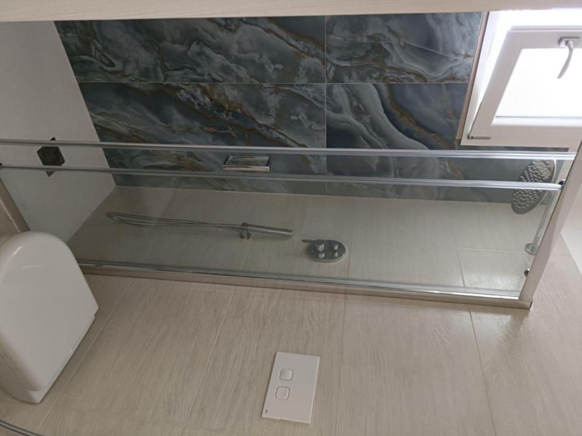Beach Central Appartment Economy โตรเปอา ภายนอก รูปภาพ
