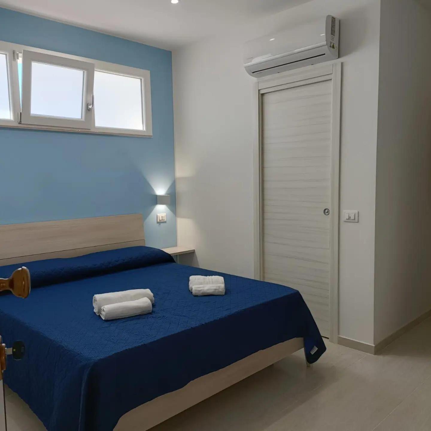 Beach Central Appartment Economy โตรเปอา ภายนอก รูปภาพ
